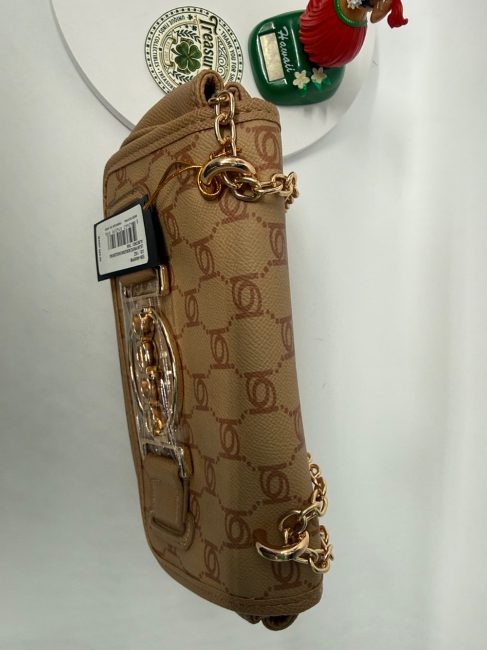 Tan Leilani monogram Signature Pattern Gold Chain Shoulder Bag - Picture 4 of 17